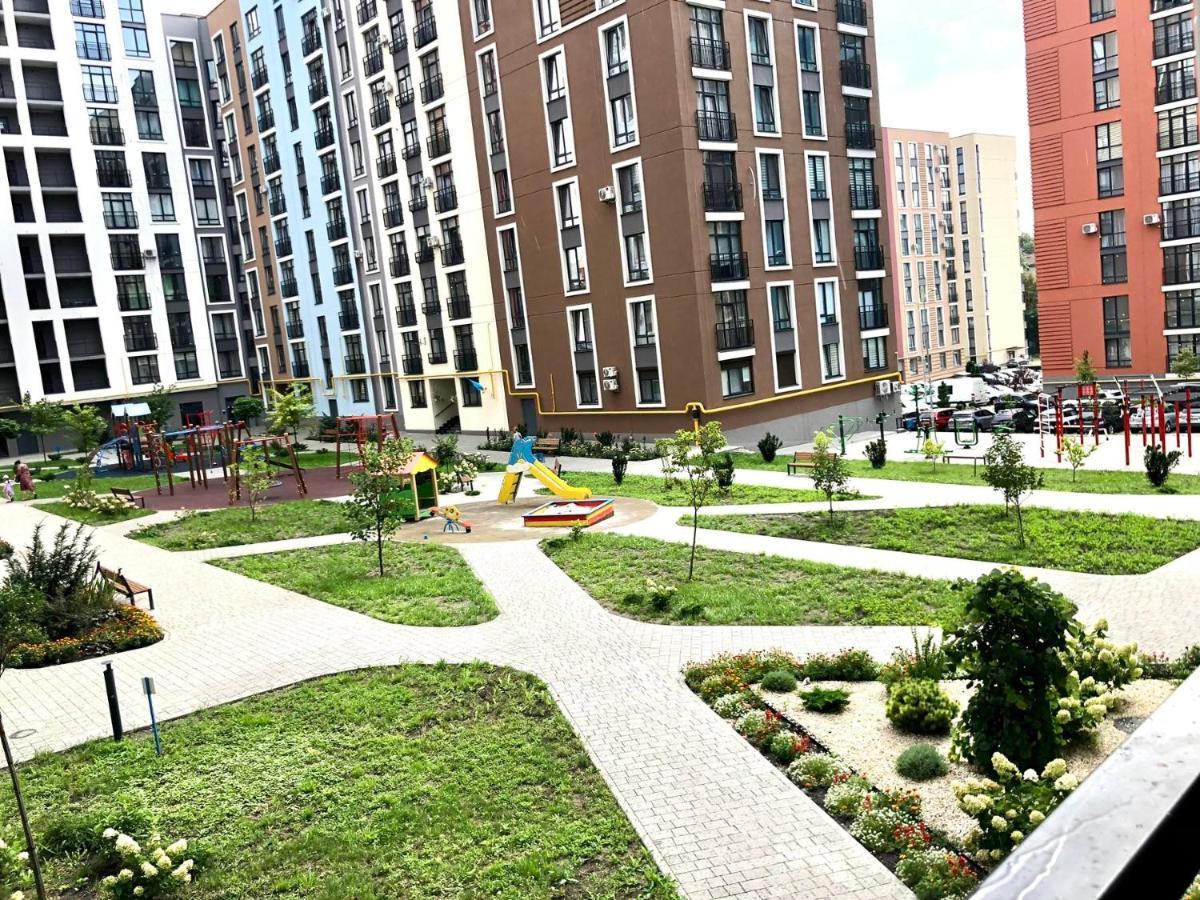 Osapart Hotel In A Complex Semycvit 3 ลวีฟ ภายนอก รูปภาพ