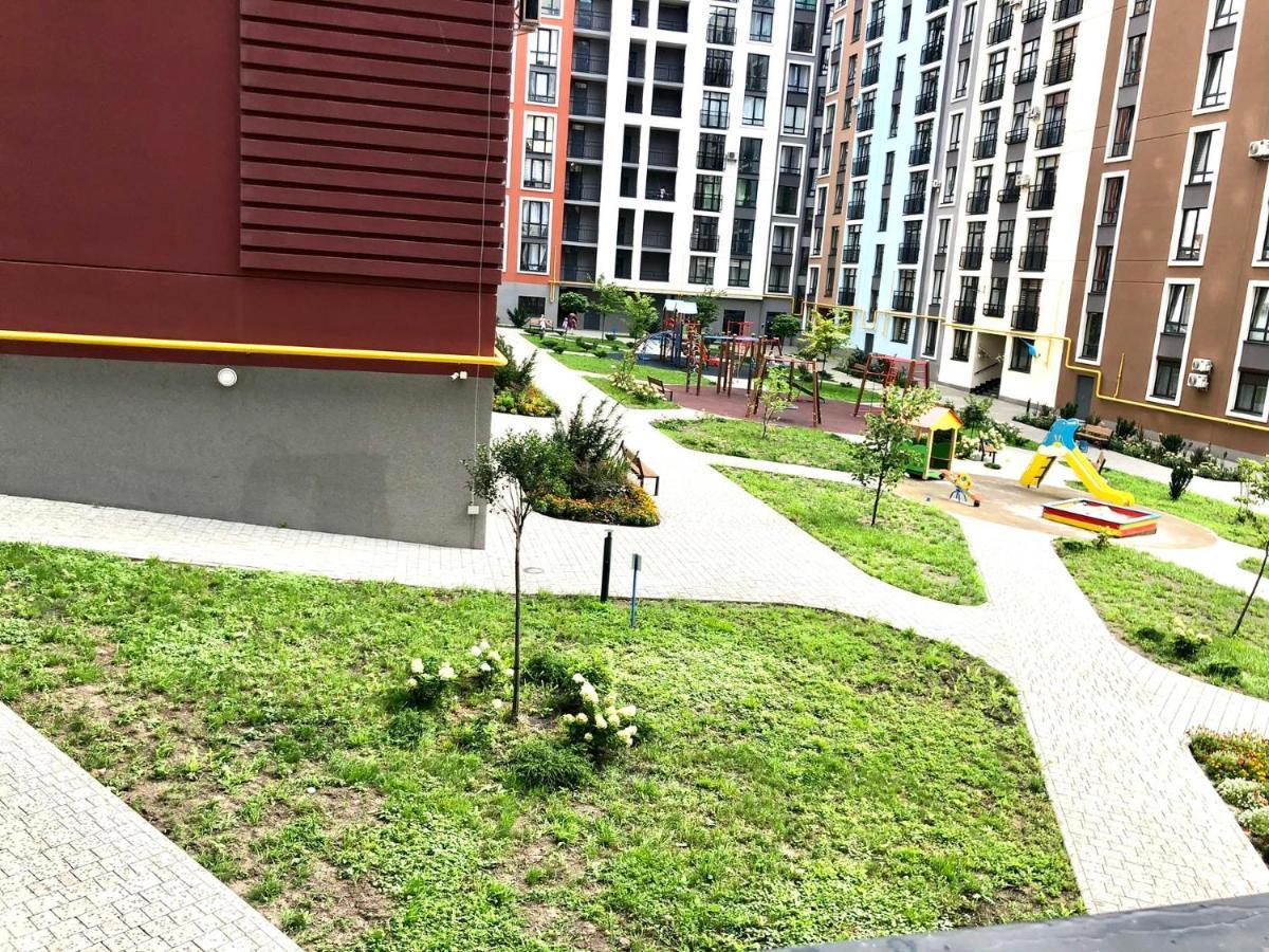 Osapart Hotel In A Complex Semycvit 3 ลวีฟ ภายนอก รูปภาพ