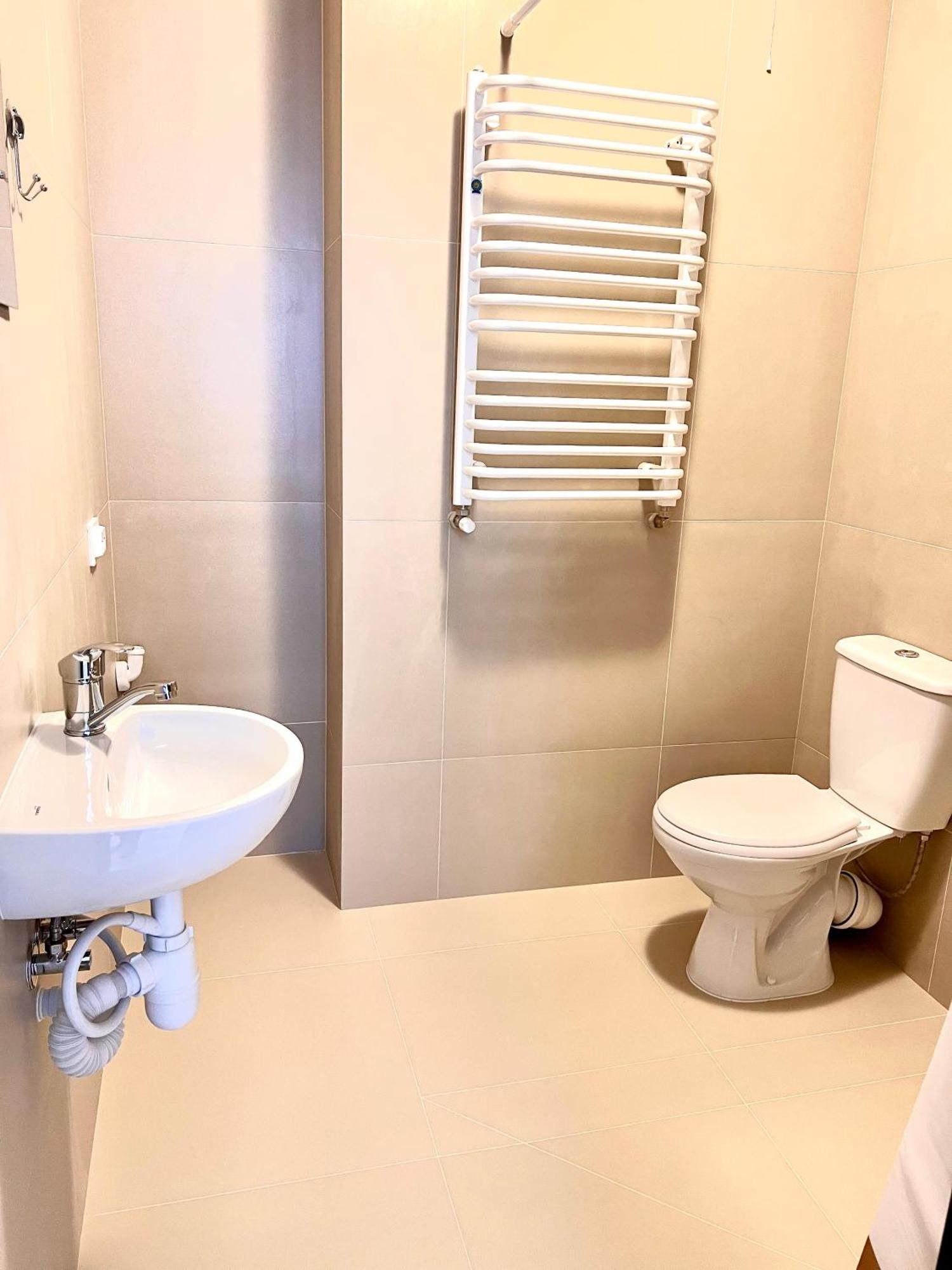 Osapart Hotel In A Complex Semycvit 3 ลวีฟ ภายนอก รูปภาพ